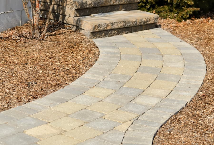 curving-hardscape-path-to-front-door